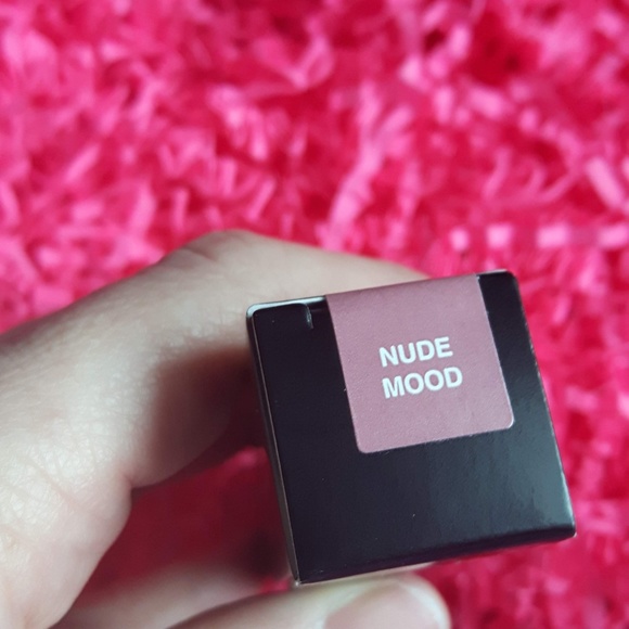 Nude Mood Liquid Matte Lipstick - Picture 2 of 3